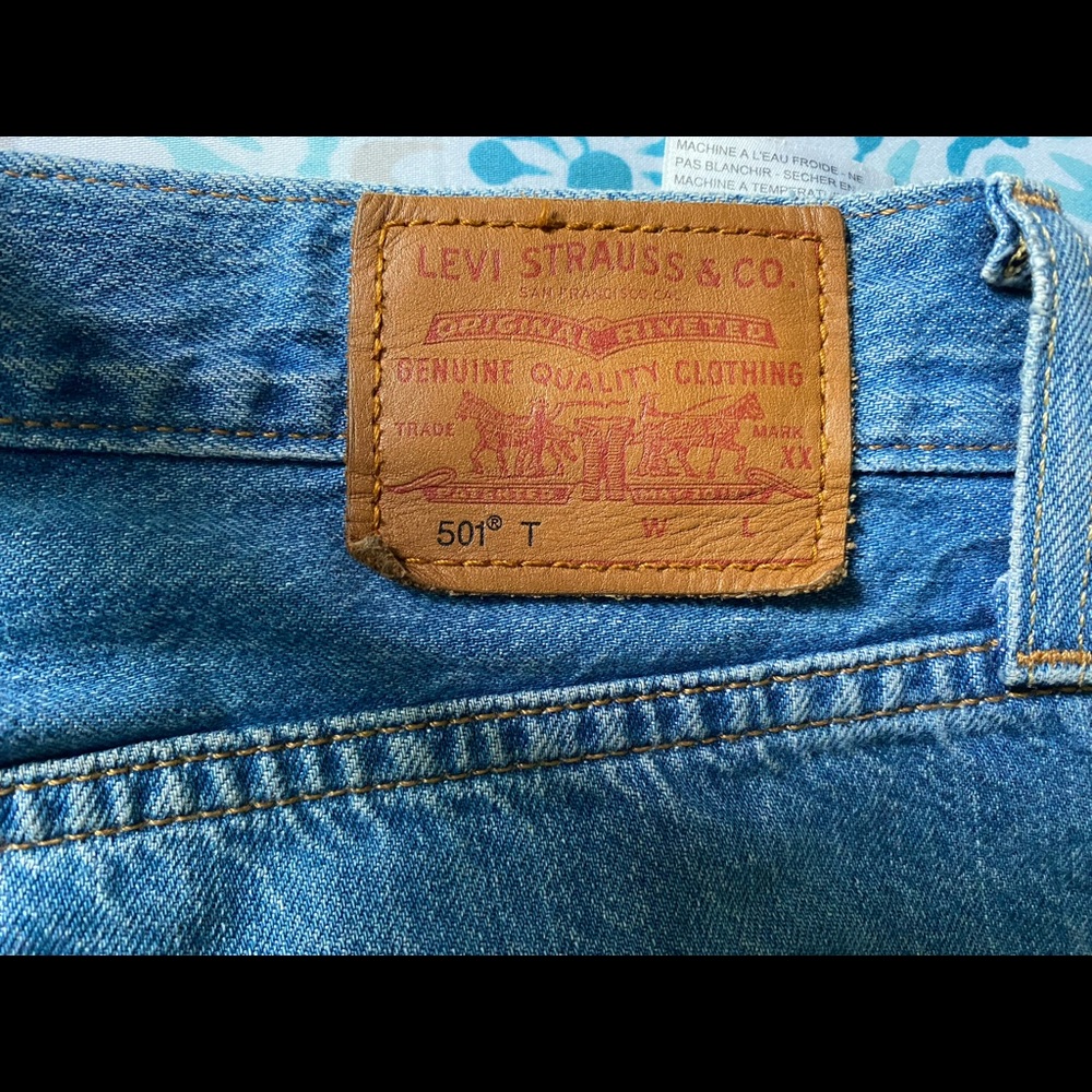 •VTG 90’s 501 ripped Levi’s - Picture 4 of 7